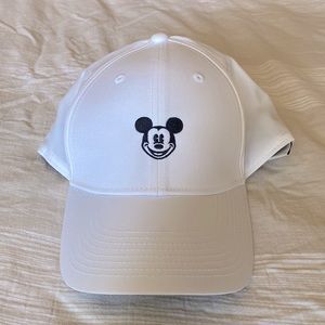 DISNEY NIKE DRIFIT HAT WHITE ONE SIZE